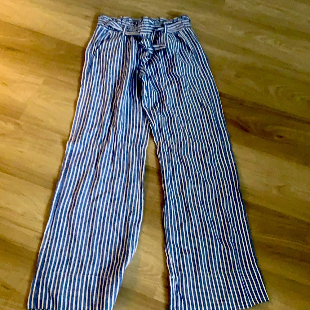 Cute linen stripped pants size small